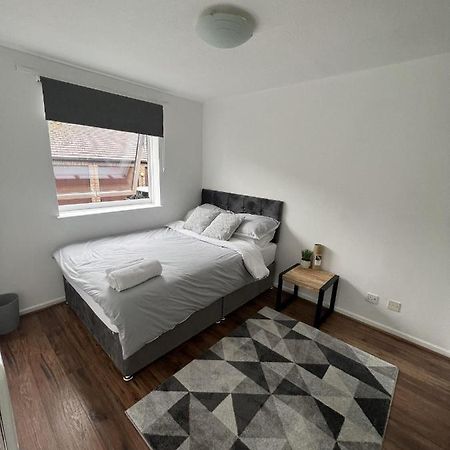 Canary Wharf Haven - Spacious & Homely Entire 1 Bedroom Flat London Eksteriør bilde