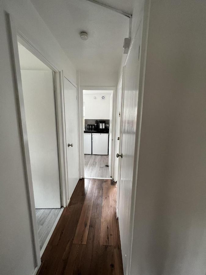 Canary Wharf Haven - Spacious & Homely Entire 1 Bedroom Flat London Eksteriør bilde