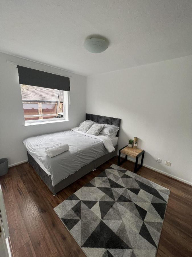 Canary Wharf Haven - Spacious & Homely Entire 1 Bedroom Flat London Eksteriør bilde