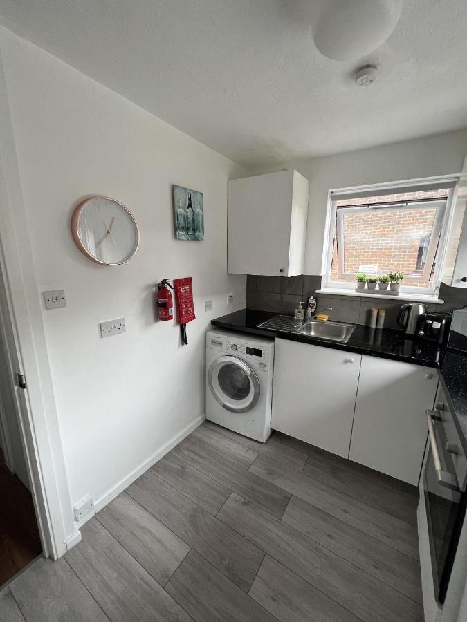 Canary Wharf Haven - Spacious & Homely Entire 1 Bedroom Flat London Eksteriør bilde