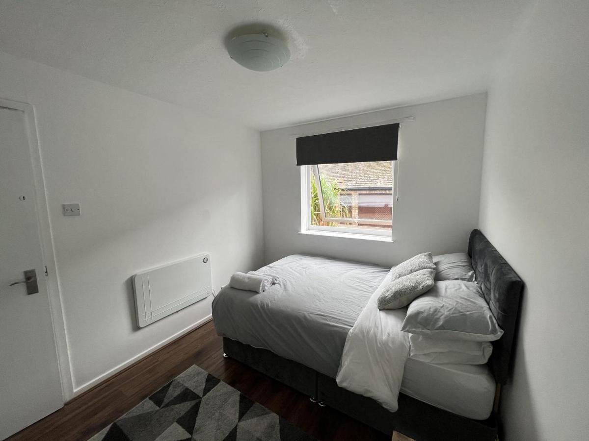 Canary Wharf Haven - Spacious & Homely Entire 1 Bedroom Flat London Eksteriør bilde